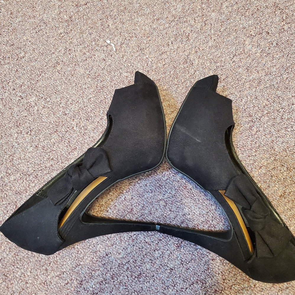 Black heels